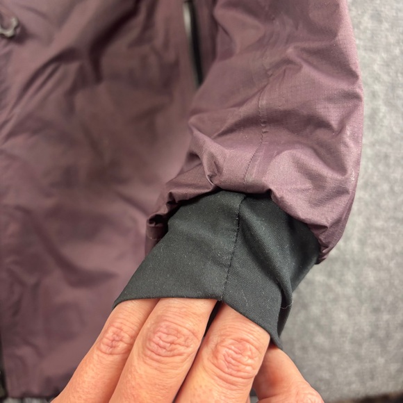 MOUNTAIN HARDWEAR Women’s Storm Whisperer Down Jacket color: Blackberry - XS - Picture 5 of 12